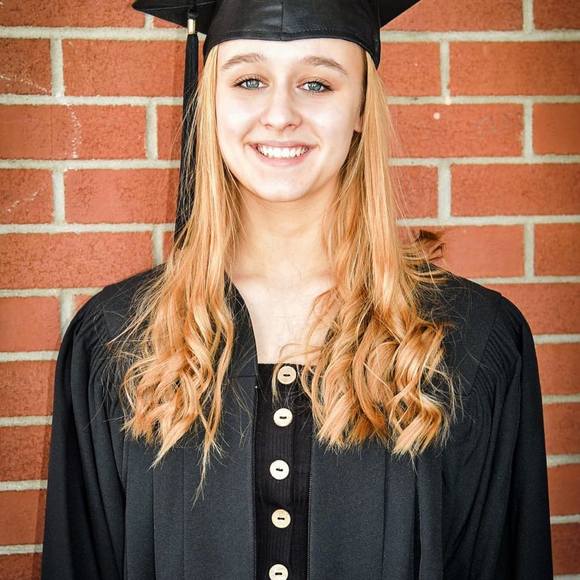 Meet your Posher, Kristin - Picture 1 of 1